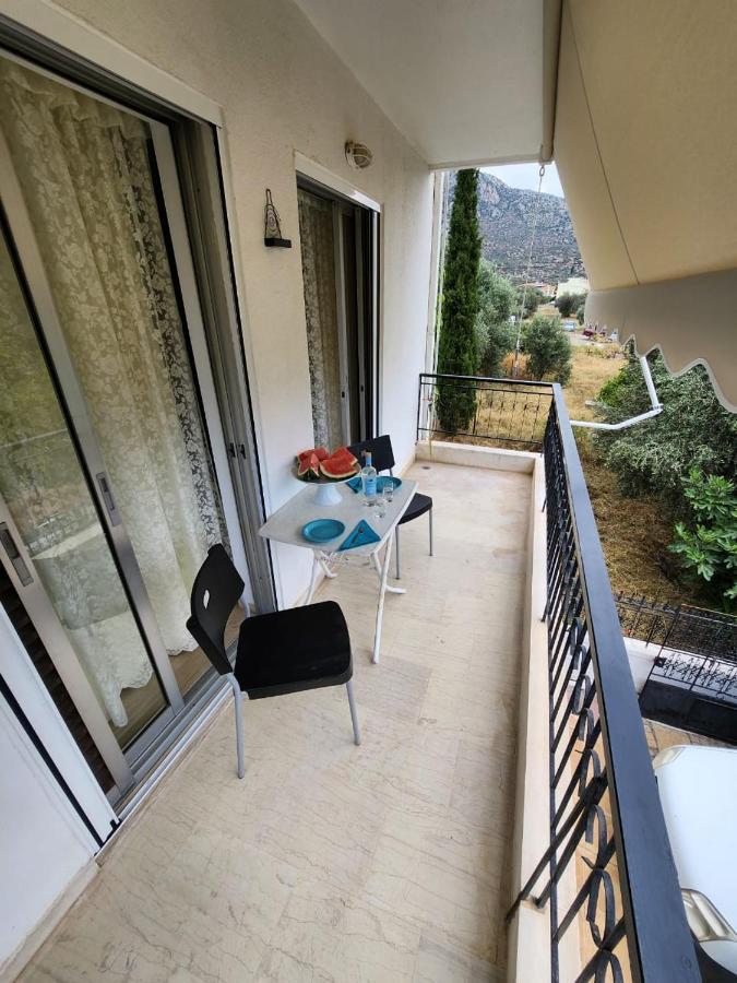 Queen Aspri Apartment 3' Min To The Beach! Antikyra Exterior foto