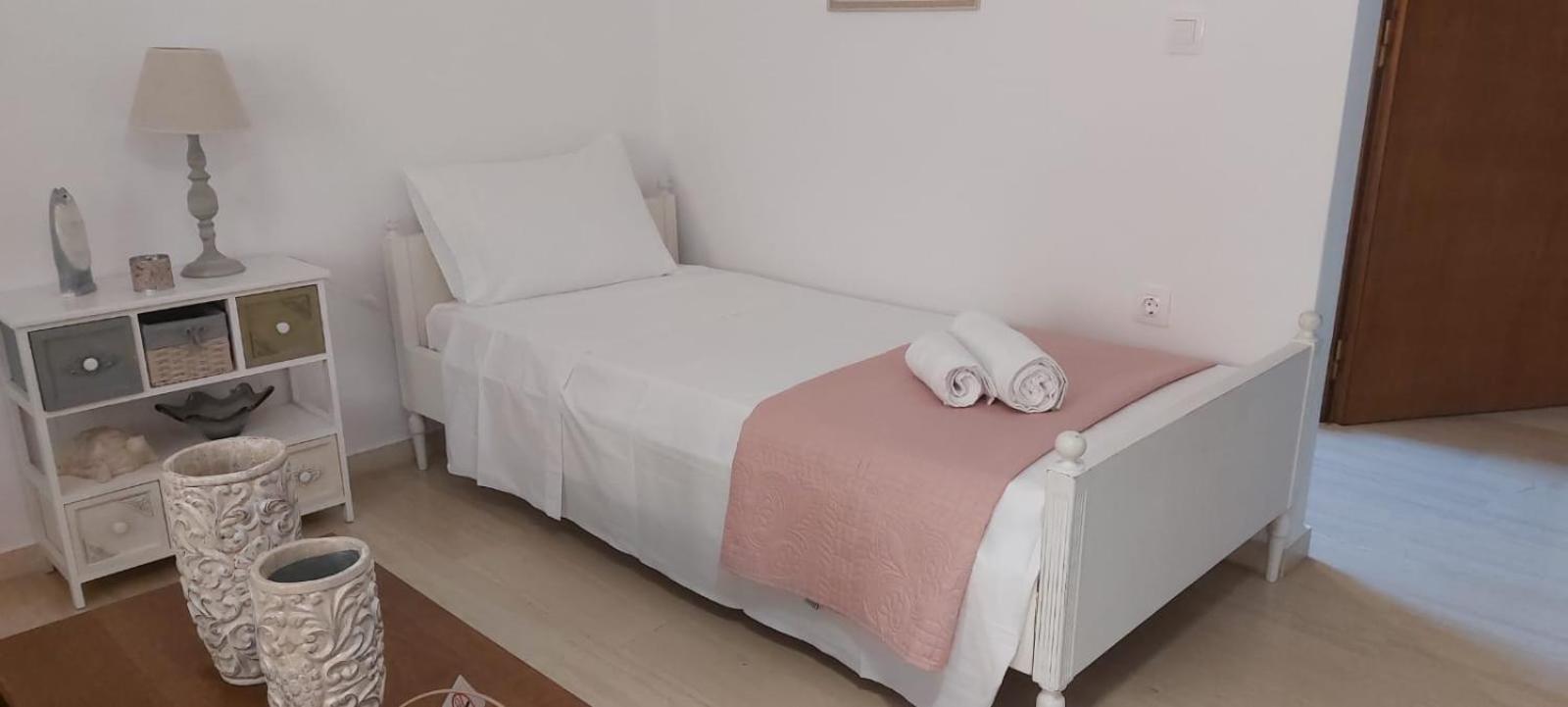 Queen Aspri Apartment 3' Min To The Beach! Antikyra Exterior foto